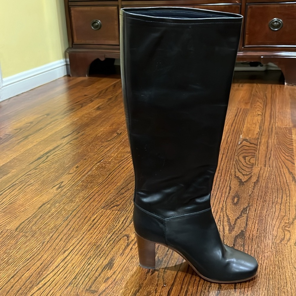 CELINE High Leather Heeled Boots! 👢 - Picture 2 of 8